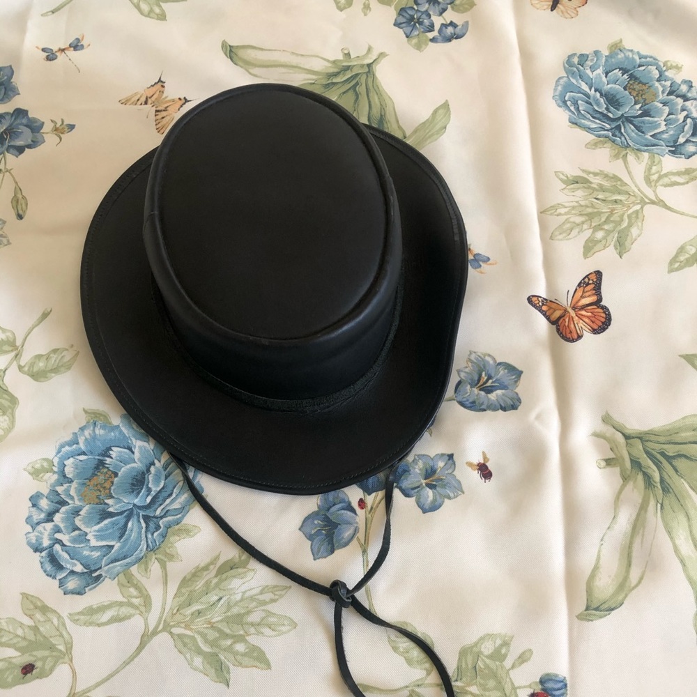 Women’s Black Leather Cowboy Hat Med